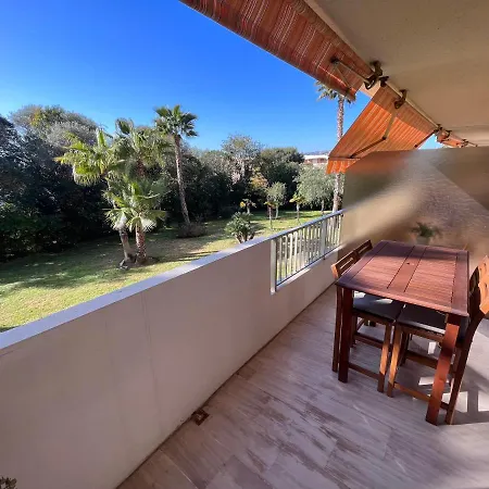 Climatise Avec Terrasse, Vue Jardin Et Piscine Lejlighed *