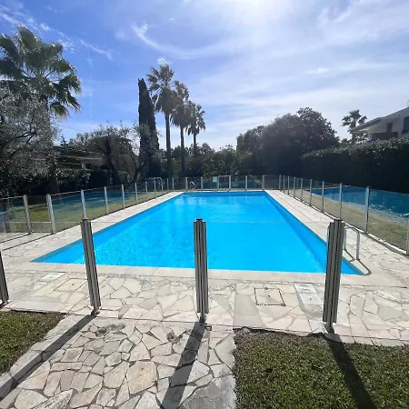Climatise Avec Terrasse, Vue Jardin Et Piscine Lejlighed *